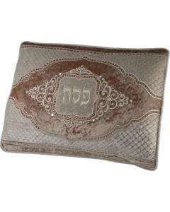 Distinctive Collection Velvet Seder Set #577V